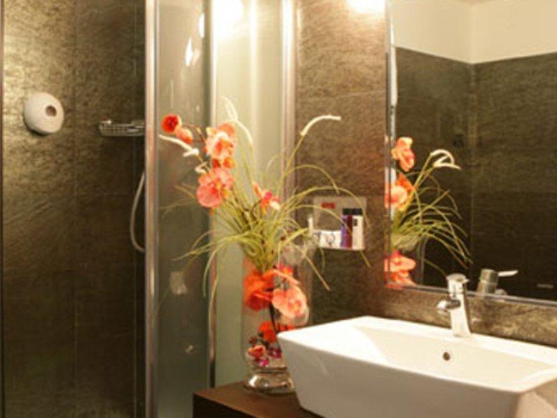 Hotel Sporting Pomezia Buitenkant foto